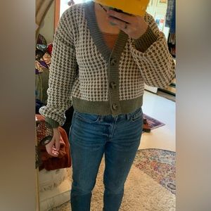 Pink rose cropped sweater